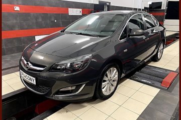 Lift Ledy Czujniki parkowania Podgrzewane Fotele/Kierownica