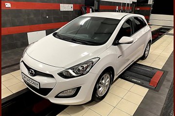 1.6 Benzyna Nawigacja Czujniki Parkowania